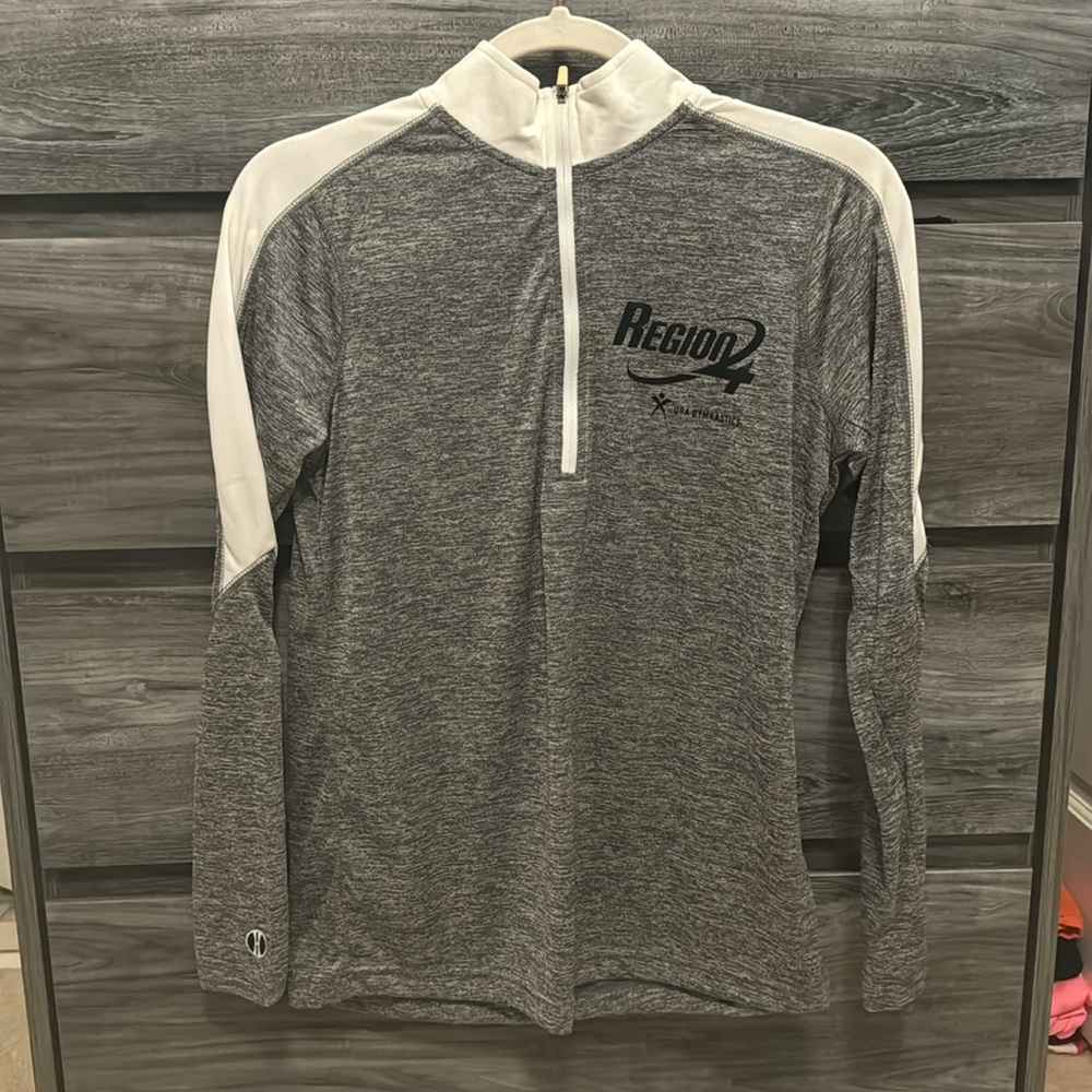 Never worn region 4 USA gymnastics quarter zip size XS